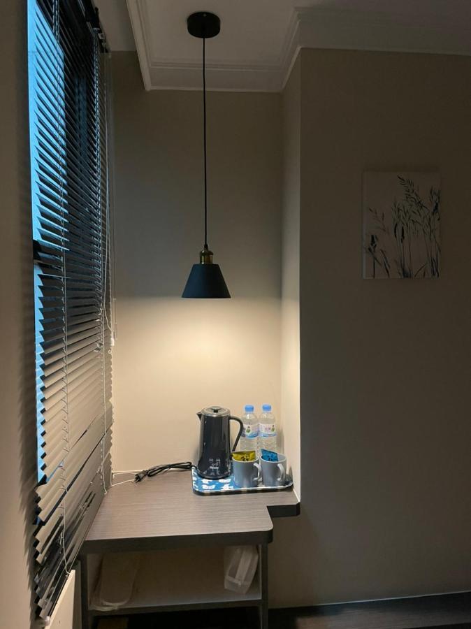 Yoshi Hotel - Tainan Station Branch Екстер'єр фото